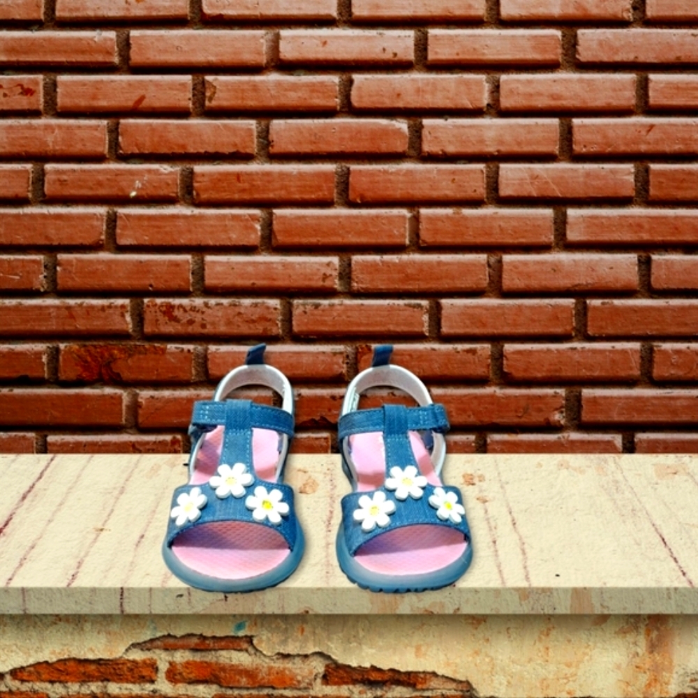 Toddler Girl Shoes Carter's Floral Light Up Sandals size 6 Blue and White